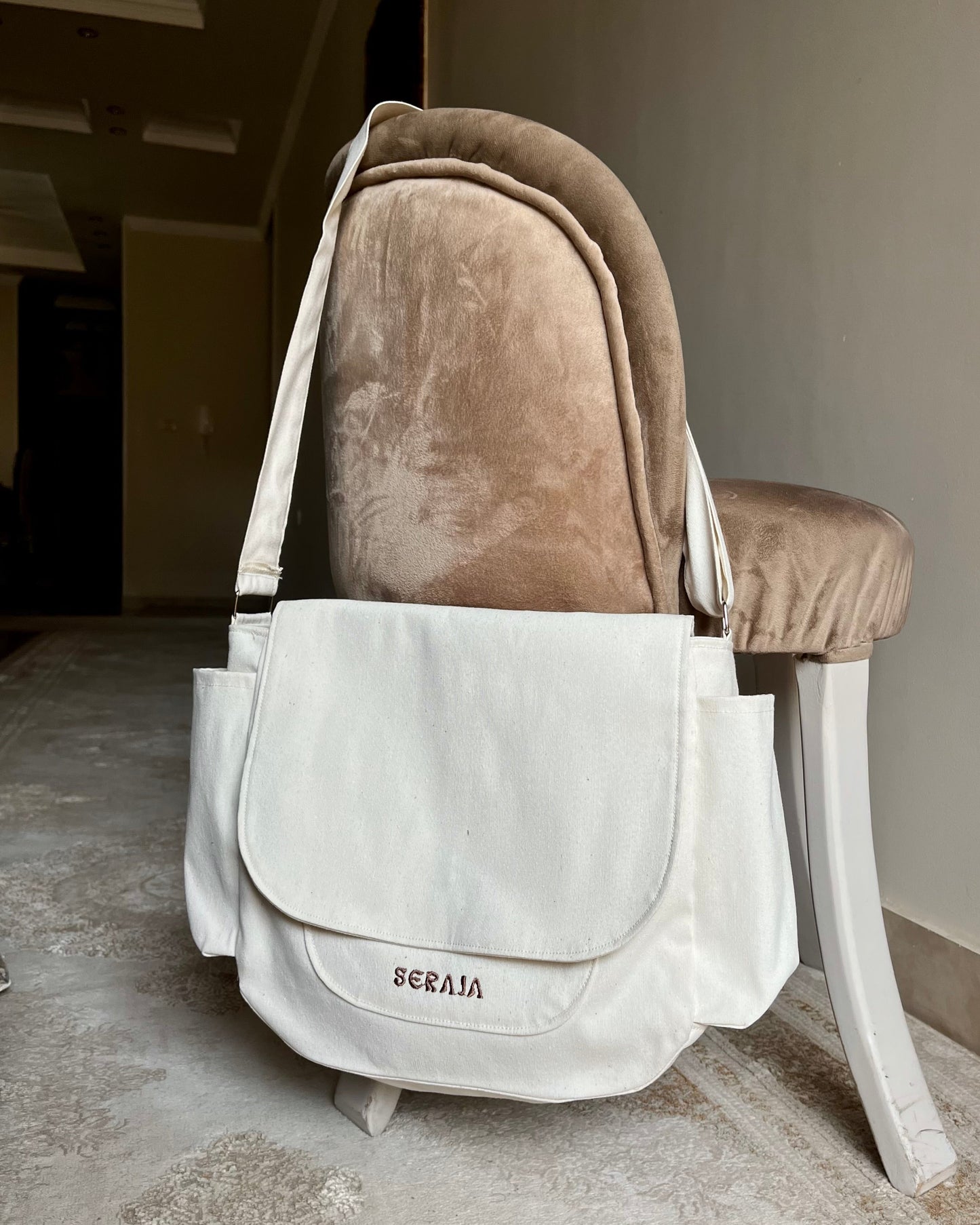 Plain crossbody bag